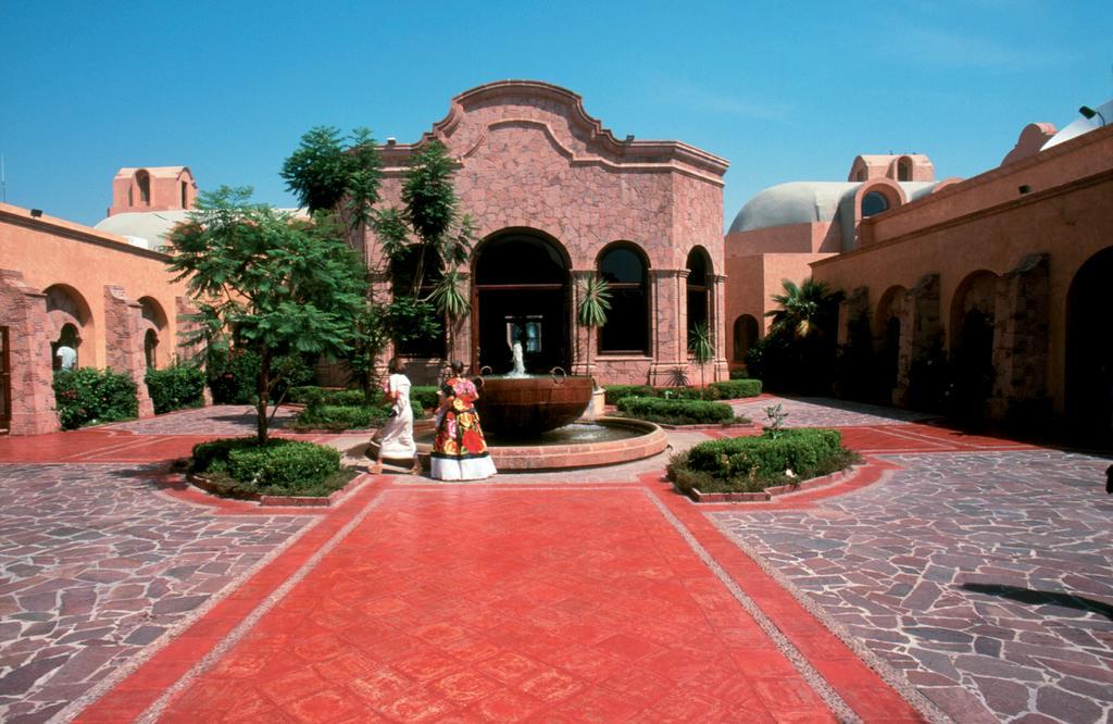 Hilton San Luis Potosi Hotel Exterior photo